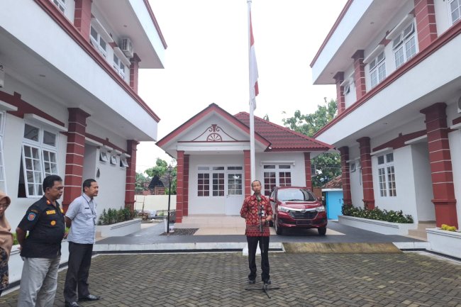 Kegiatan Apel Pagi Kantor Kec Ceper Dipimpin Oleh Camat Ceper Bp. Supardiyono, S.IP, M.Si
