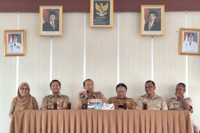 Menghantar ASN Purnatugas, An. Bapak Suranto di Aula Kantor Kecamatan Ceper