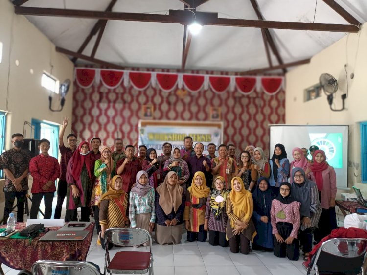 Kamis 15 Juni 2023 Ibu Camat Ceper Ibu Seniwati, SE.MM Membuka  kegiatan workshop tehnis pemutakhiran SDGs Desa se kecamatan Ceper  Di Gedung Seba guna Desa Jombor