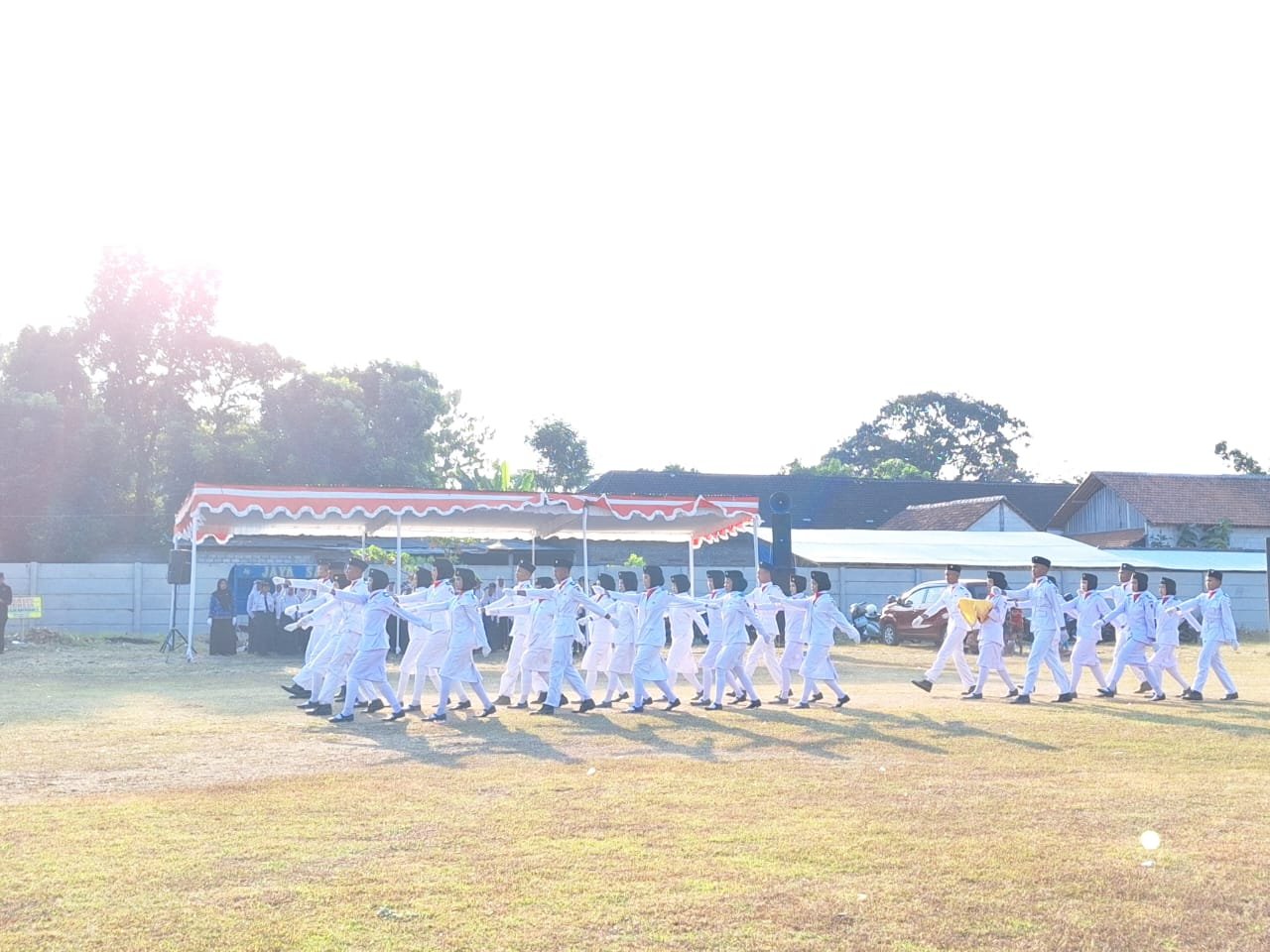 Upacara dalam rangka memperingati HUT ke 79 RI tingkat Kec. Ceper di Lapangan Gelora Bahagia Kridha, Kurung, Ceper. Sabtu, 17 Agustus 2024.