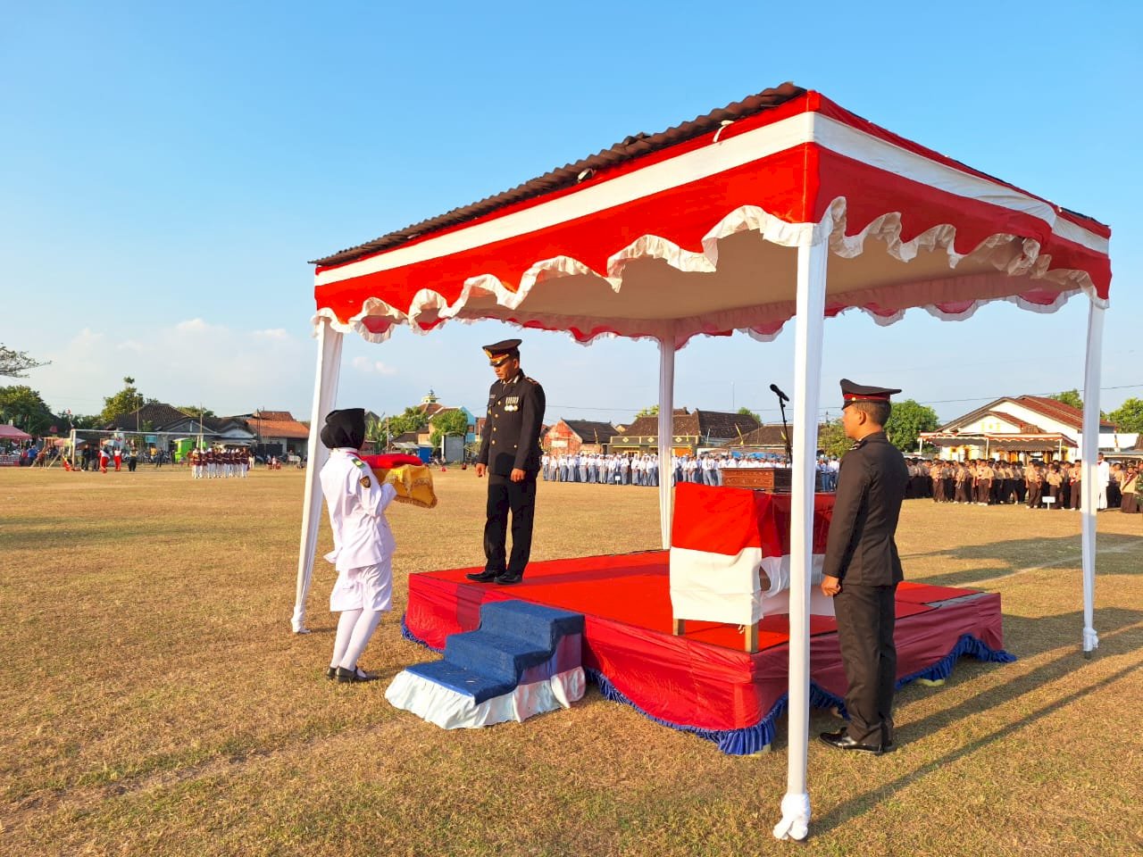 Upacara dalam rangka memperingati HUT ke 79 RI tingkat Kec. Ceper di Lapangan Gelora Bahagia Kridha, Kurung, Ceper. Sabtu, 17 Agustus 2024.