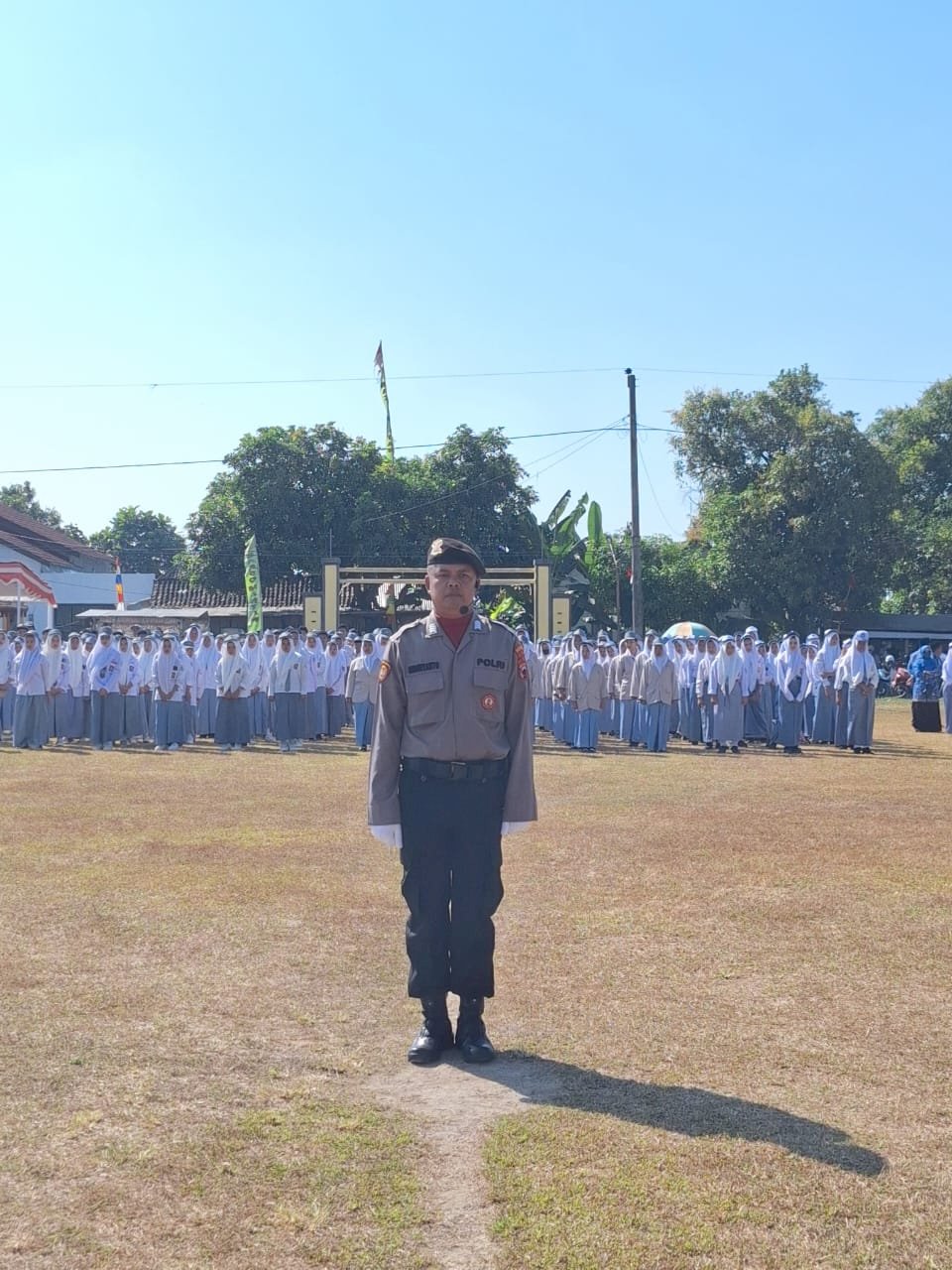 Upacara dalam rangka memperingati HUT ke 79 RI tingkat Kec. Ceper di Lapangan Gelora Bahagia Kridha, Kurung, Ceper. Sabtu, 17 Agustus 2024.