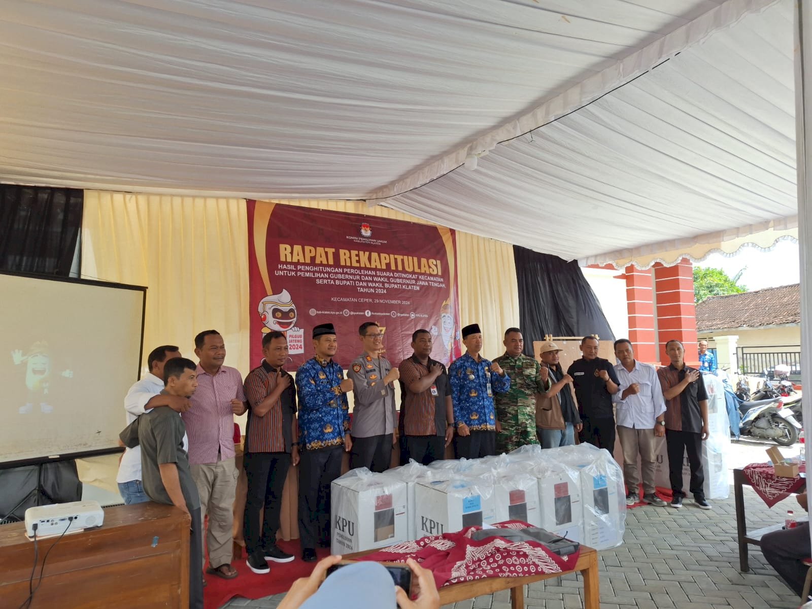 KEGIATAN RAPAT REKAPITULASI KECAMATAN CEPER