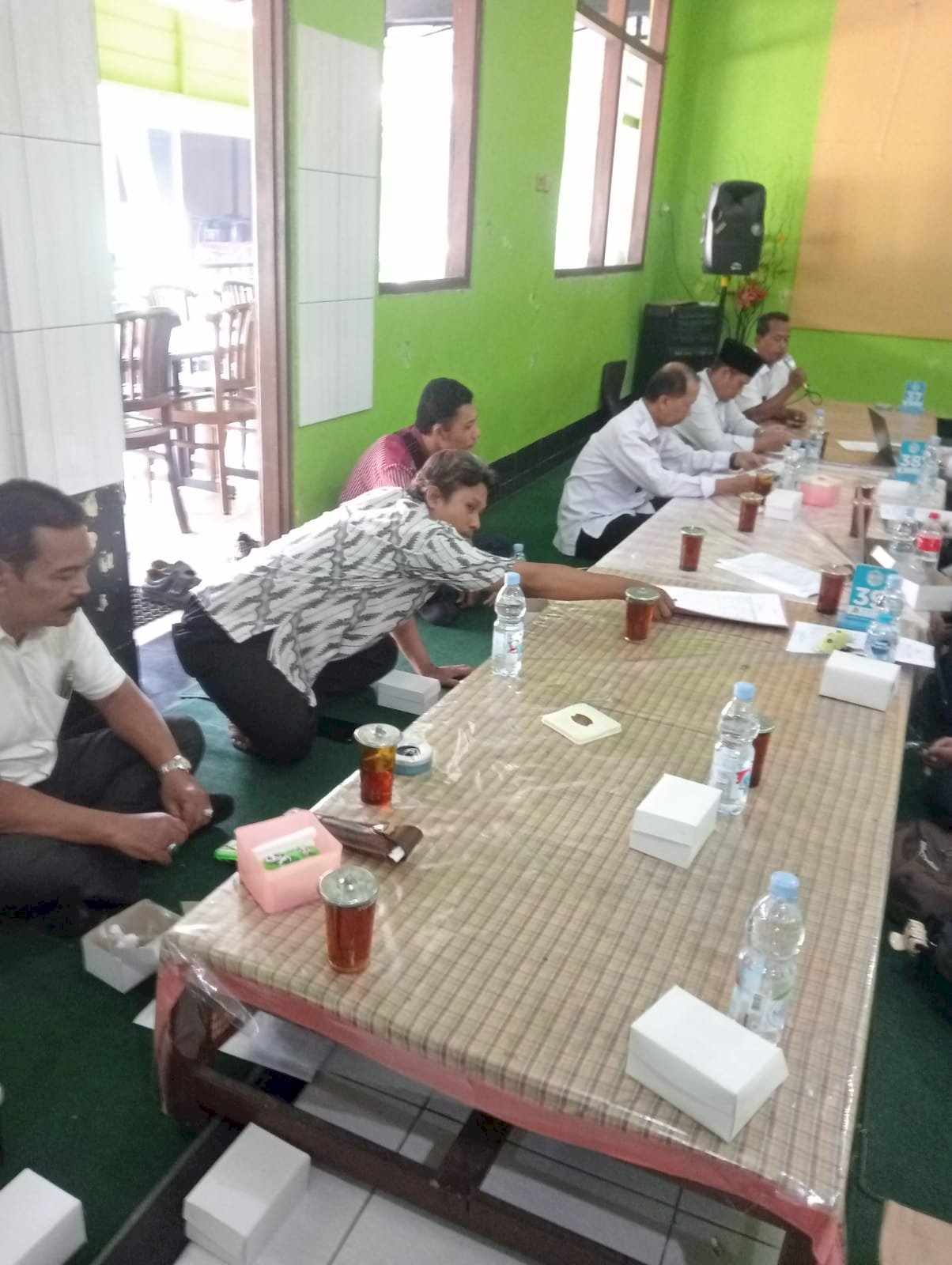 Pembubaran panitia halal bihalal keluarga besar pemerintah kecamatan ceper di rm.bu mayar mlese pd tgl.14/05/2025