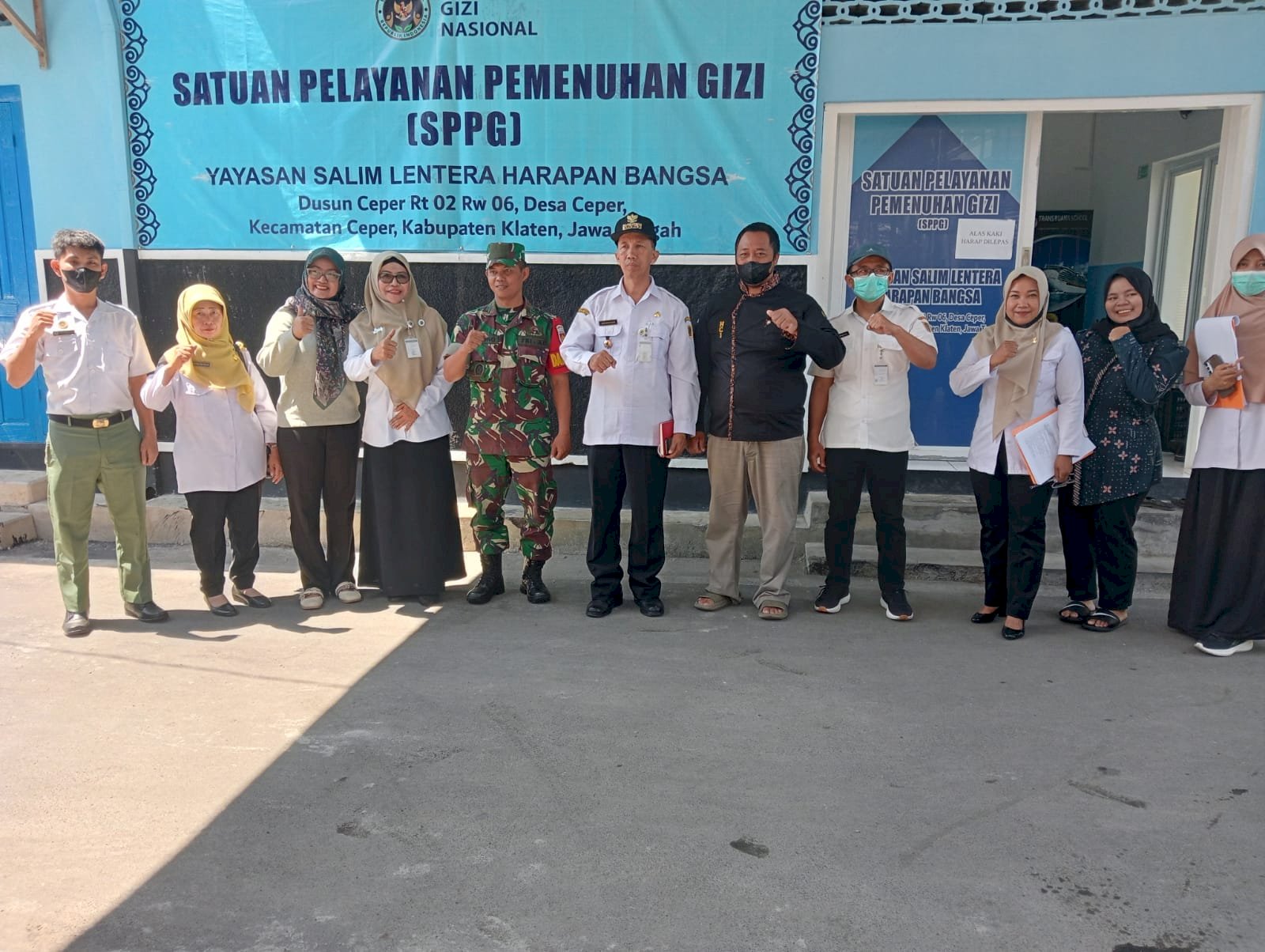 Kegiatan Pengawasan Keamanan Pangan Olahan Siap Saji pada MBG di SPPG wilayah Ceper bersama Puskesmas Ceper dan Forkopimcam Kecamatan Ceper. Rabu, 15 Oktober 2025.
