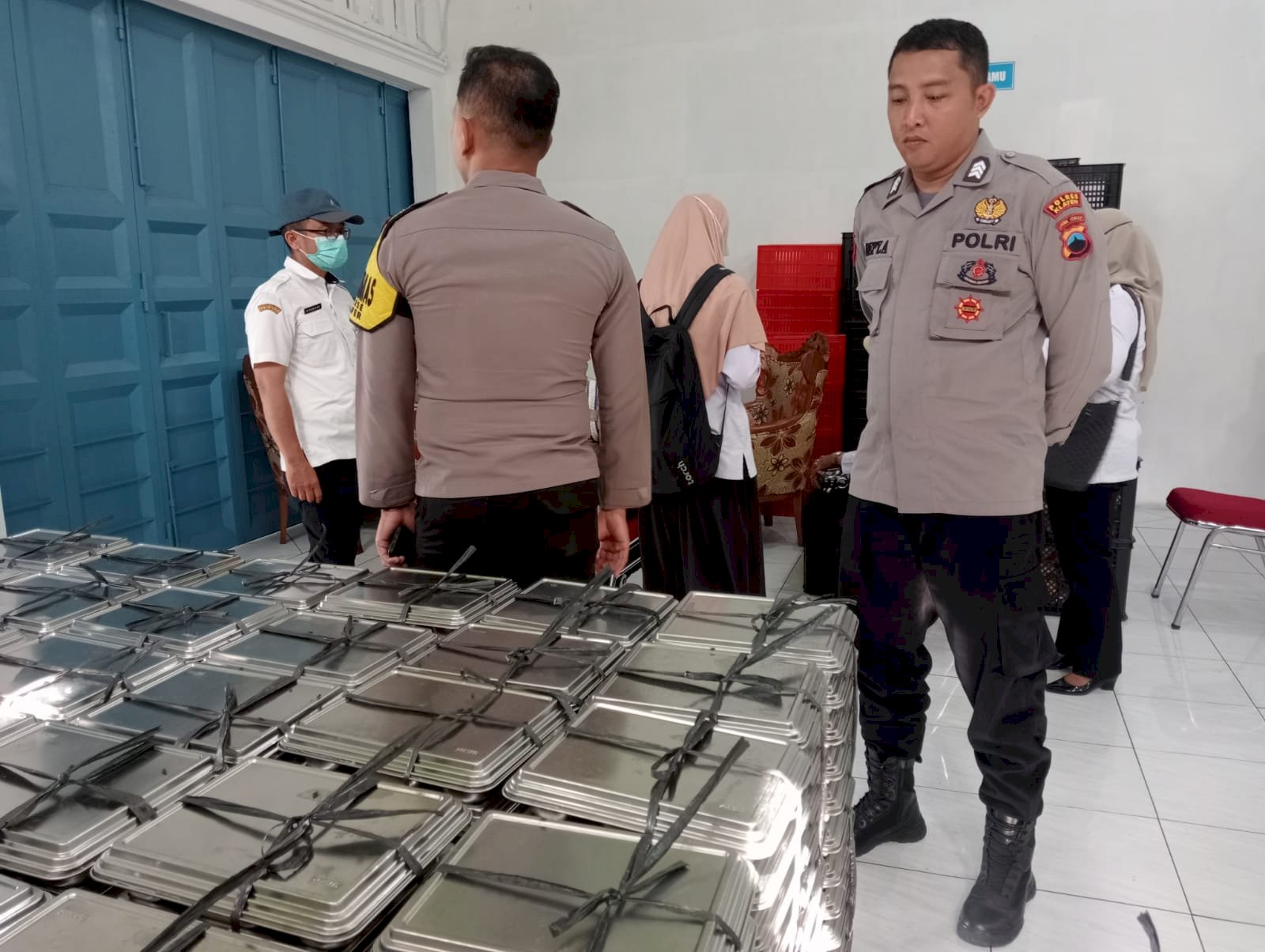 Kegiatan Pengawasan Keamanan Pangan Olahan Siap Saji pada MBG di SPPG wilayah Ceper bersama Puskesmas Ceper dan Forkopimcam Kecamatan Ceper. Rabu, 15 Oktober 2025.