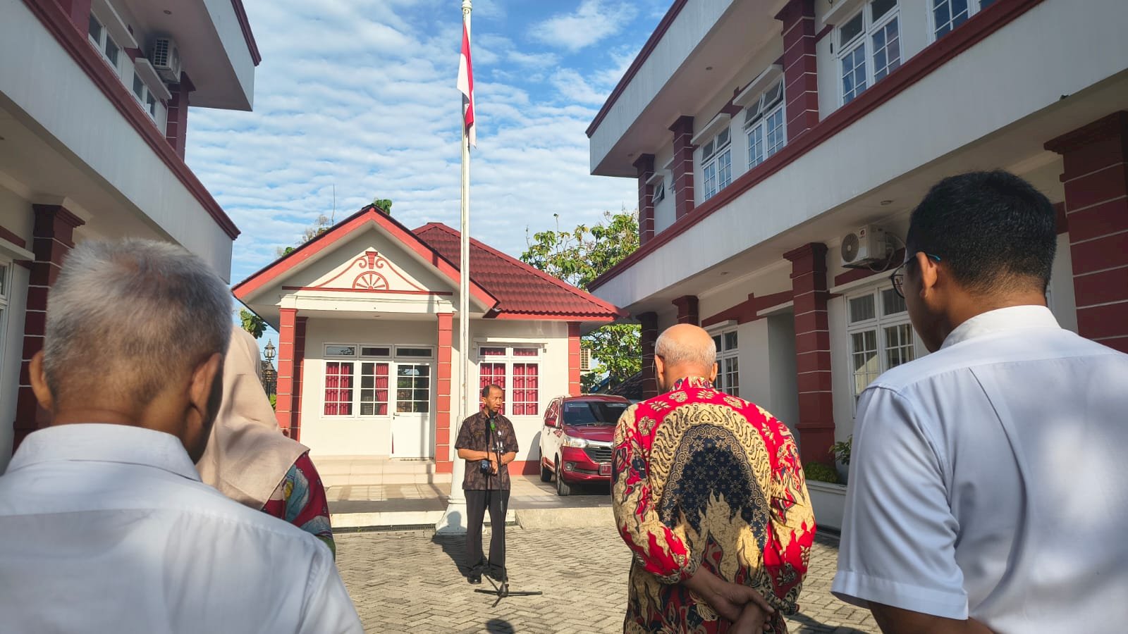 Kegiatan Apel Pagi Kecamatan Ceper