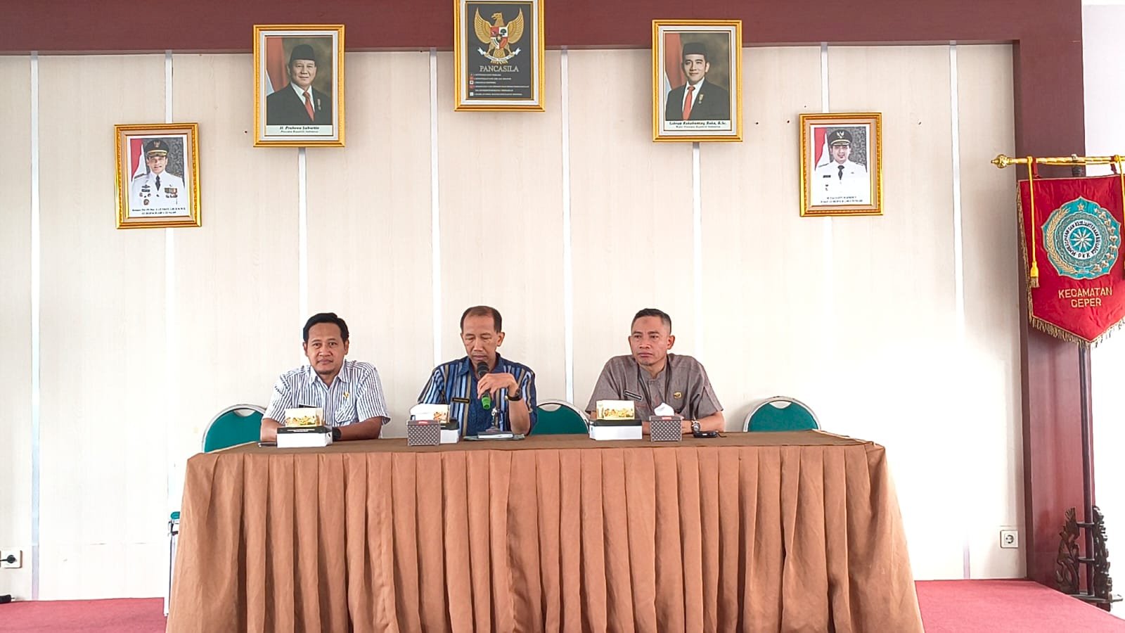 Kegiatan Pendampingan dan Evaluasi Pemutakhiran Daftar Informasi Publik pada Website DILAN oleh Kominfo Kab. Klaten